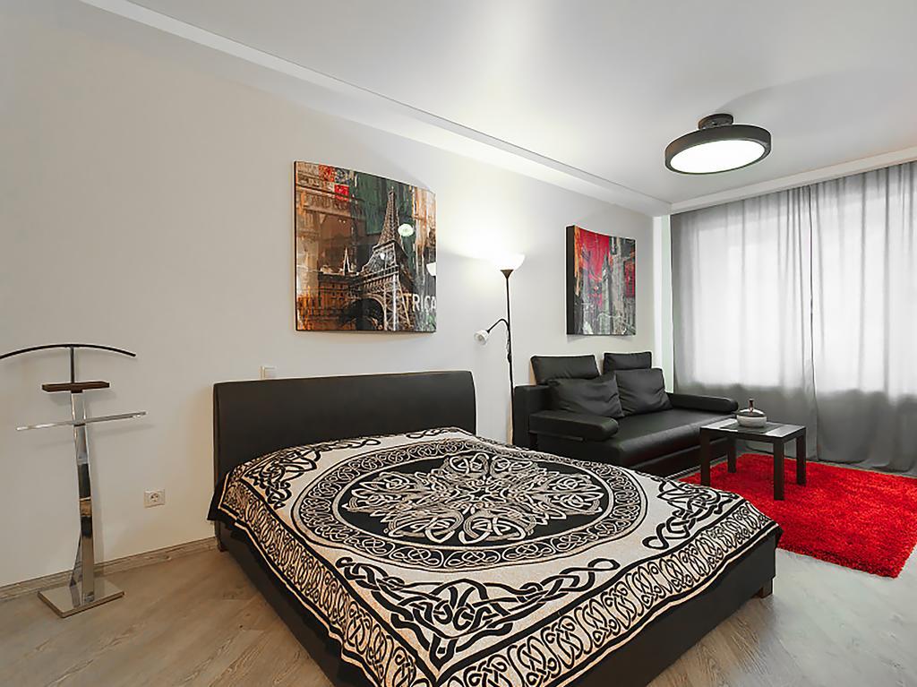 Swedish Studio At Myasnikova Apartment Минск Стая снимка